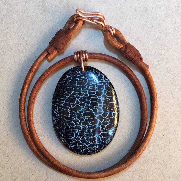 Jewelry - SALE16” Agate Gemstone Leather Choker Necklace